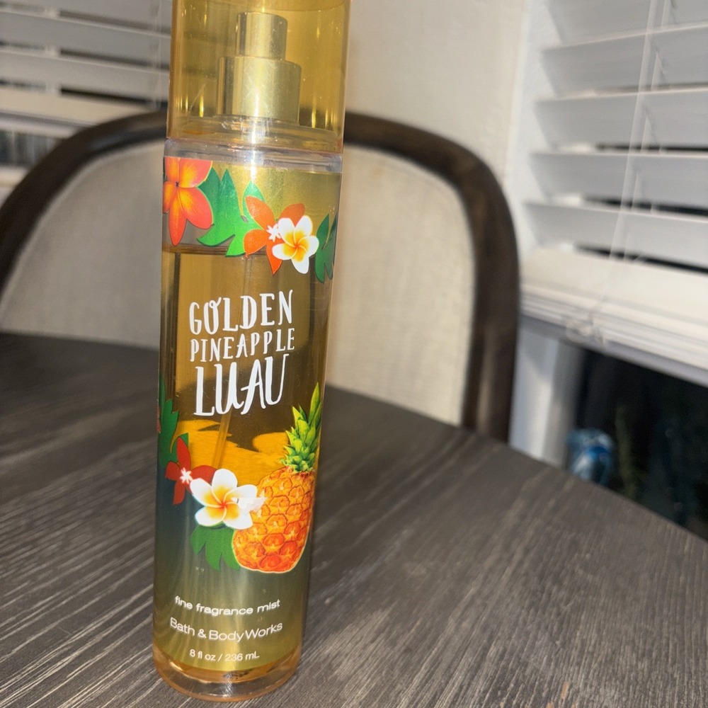 Bath & Body Works Fine Fragrance Mist Golden Pineapple Luau 8 oz Discontinued